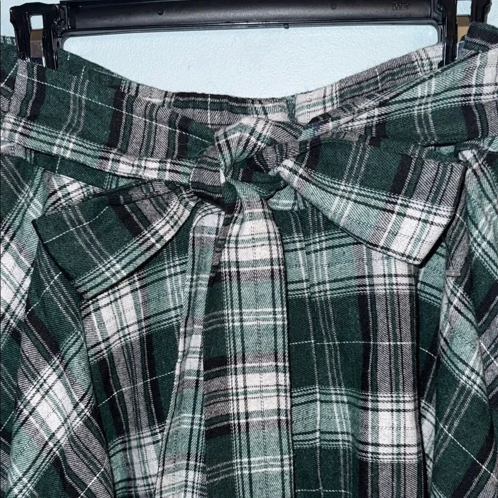 Plaid A-Line Vintage NWT Midi Skirt in Black watch Plaid Women’s L